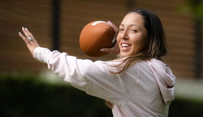 轮比赛的具 轮比赛的具